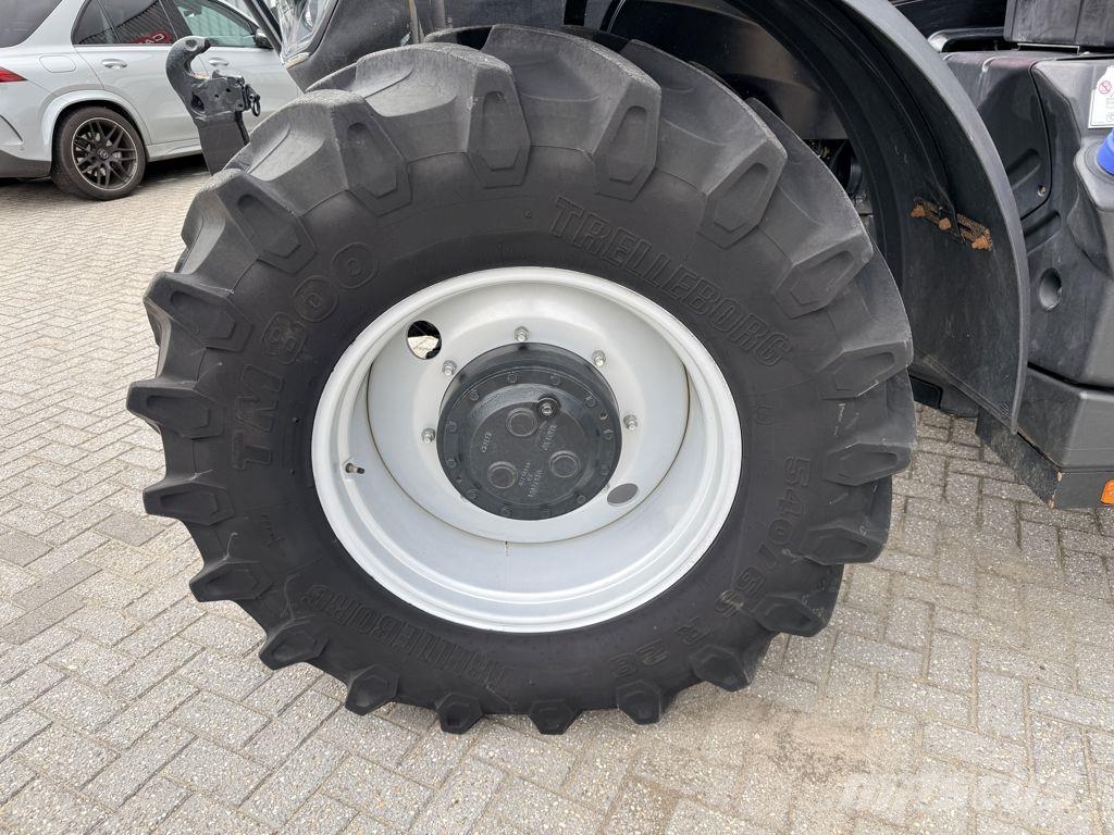 Case IH IH Maxxum 145 CVXDrive Stage V GPS 트랙터