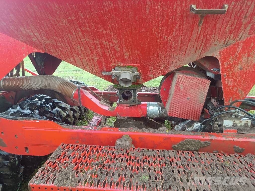Horsch Pronto 4 DC Sējmašīnas
