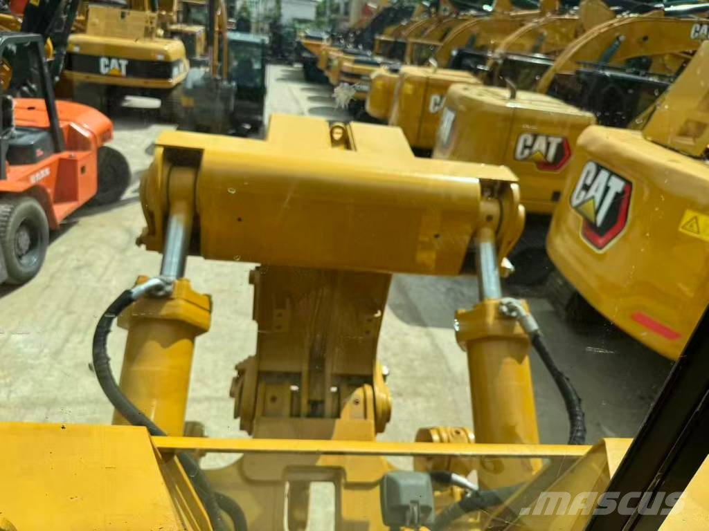 CAT D8R Grader