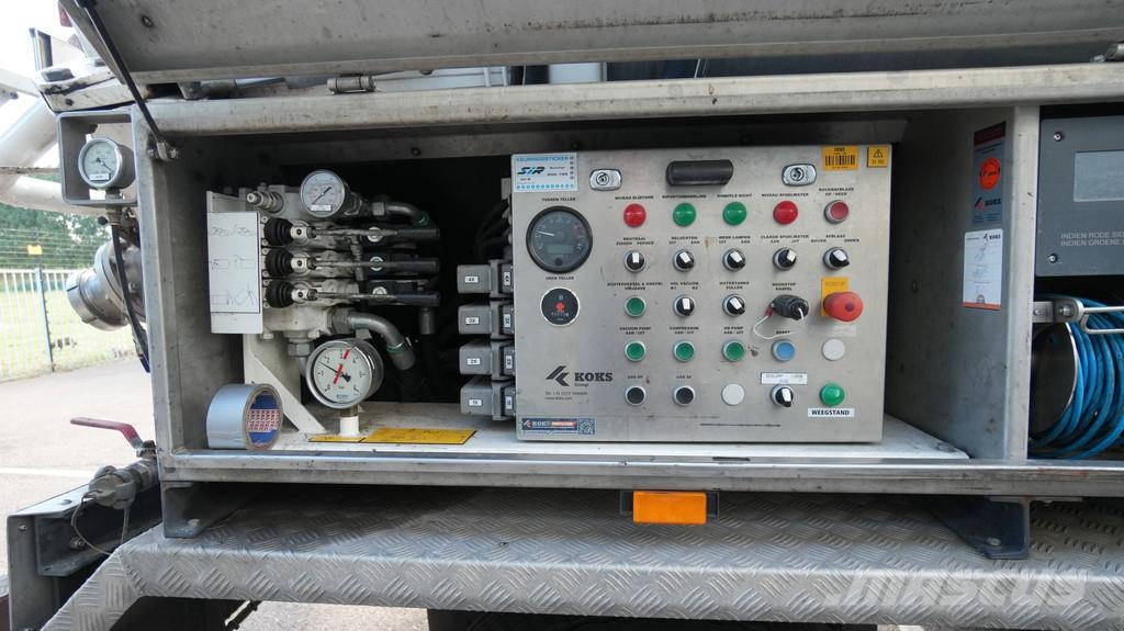 Ligthart 3 axle high pressure and suck 27 m3 tippe Tankopleggers