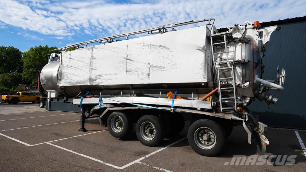 Ligthart 3 axle high pressure and suck 27 m3 tippe Tankopleggers