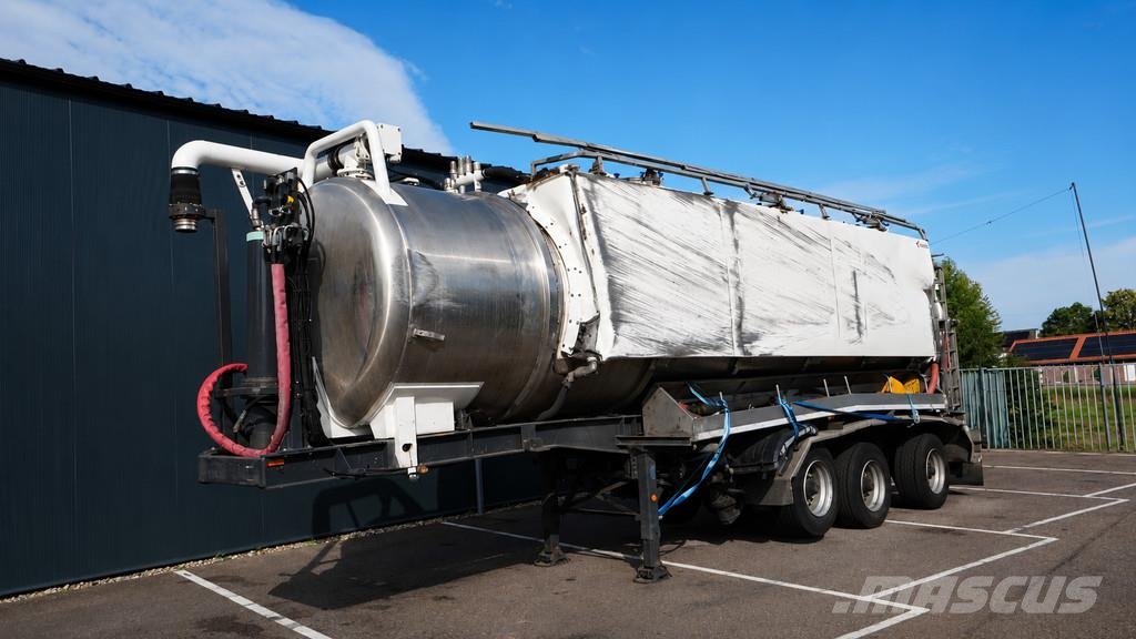 Ligthart 3 axle high pressure and suck 27 m3 tippe Tankopleggers