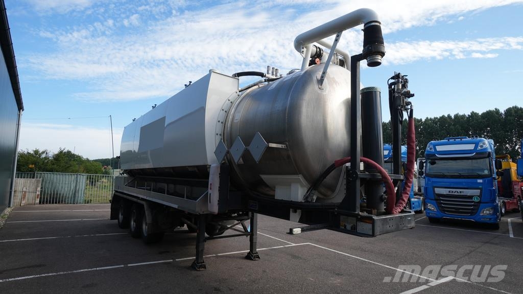 Ligthart 3 axle high pressure and suck 27 m3 tippe Tankopleggers
