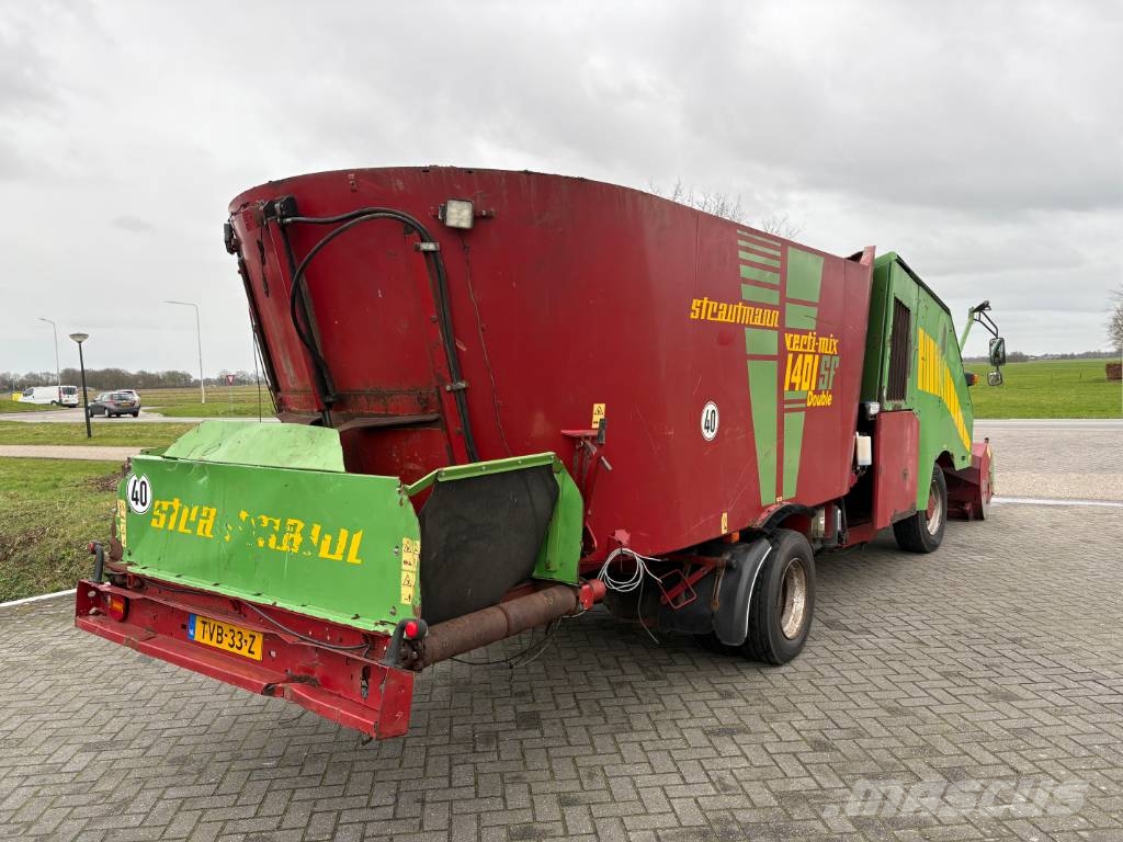 Strautmann Vertimix 1401 SF 動物進料機