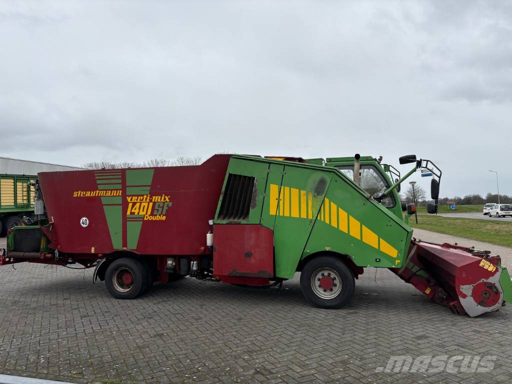 Strautmann Vertimix 1401 SF 動物進料機