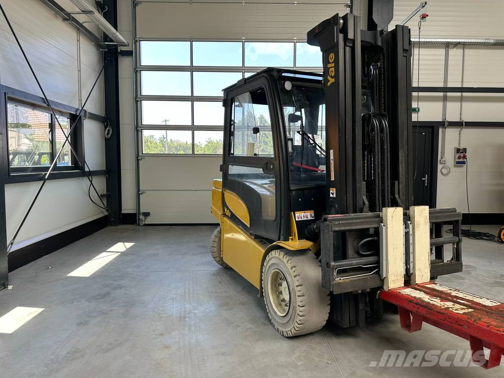 Yale ERP50VME شاحنات ذات رافعات شوكية تعمل بالكهرباء