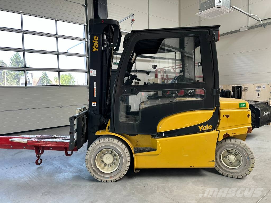 Yale ERP50VME شاحنات ذات رافعات شوكية تعمل بالكهرباء