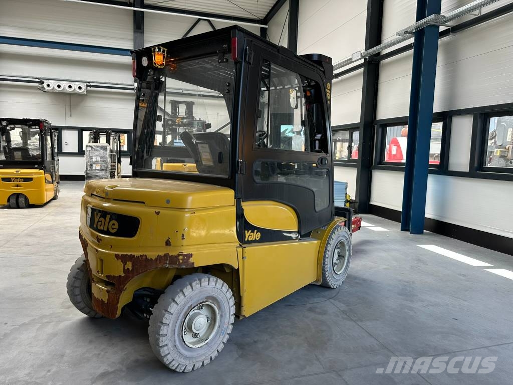 Yale ERP50VME شاحنات ذات رافعات شوكية تعمل بالكهرباء