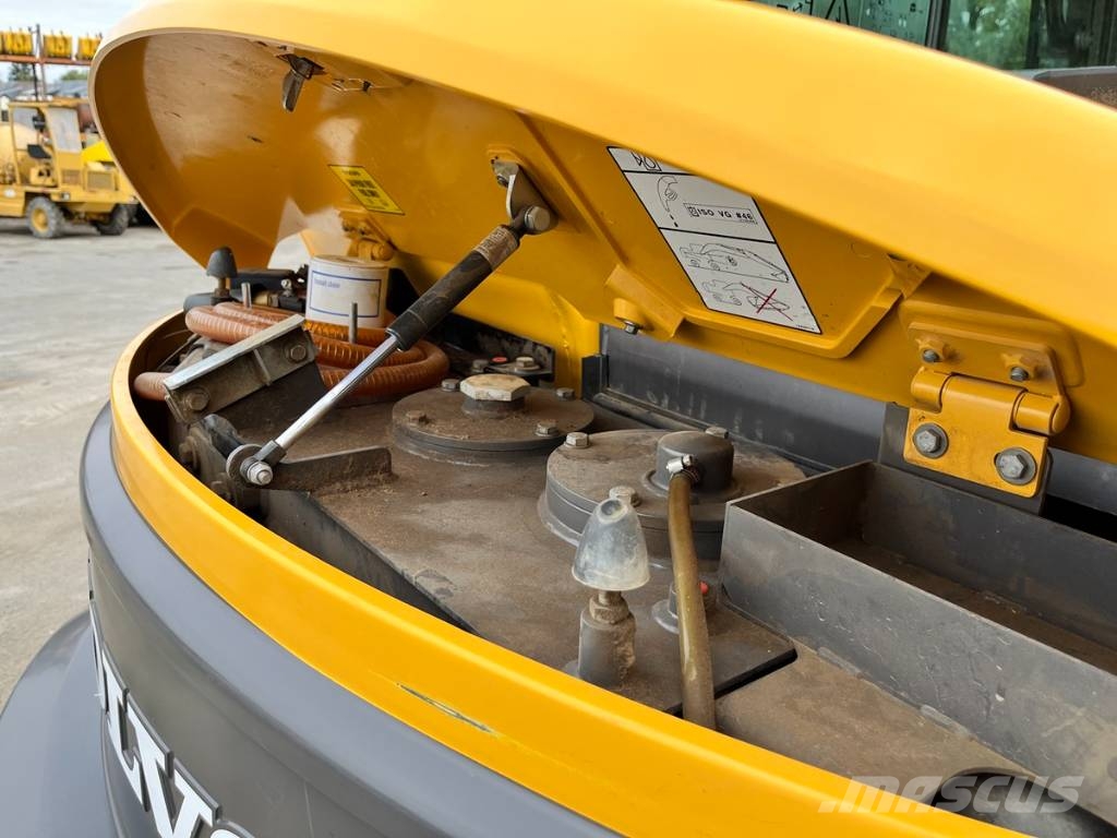 Volvo ECR88D Bageri guseničari