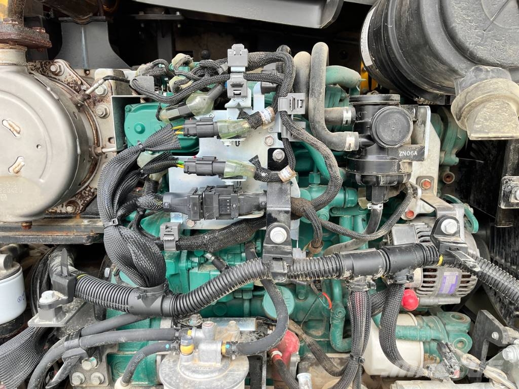 Volvo ECR88D Bageri guseničari