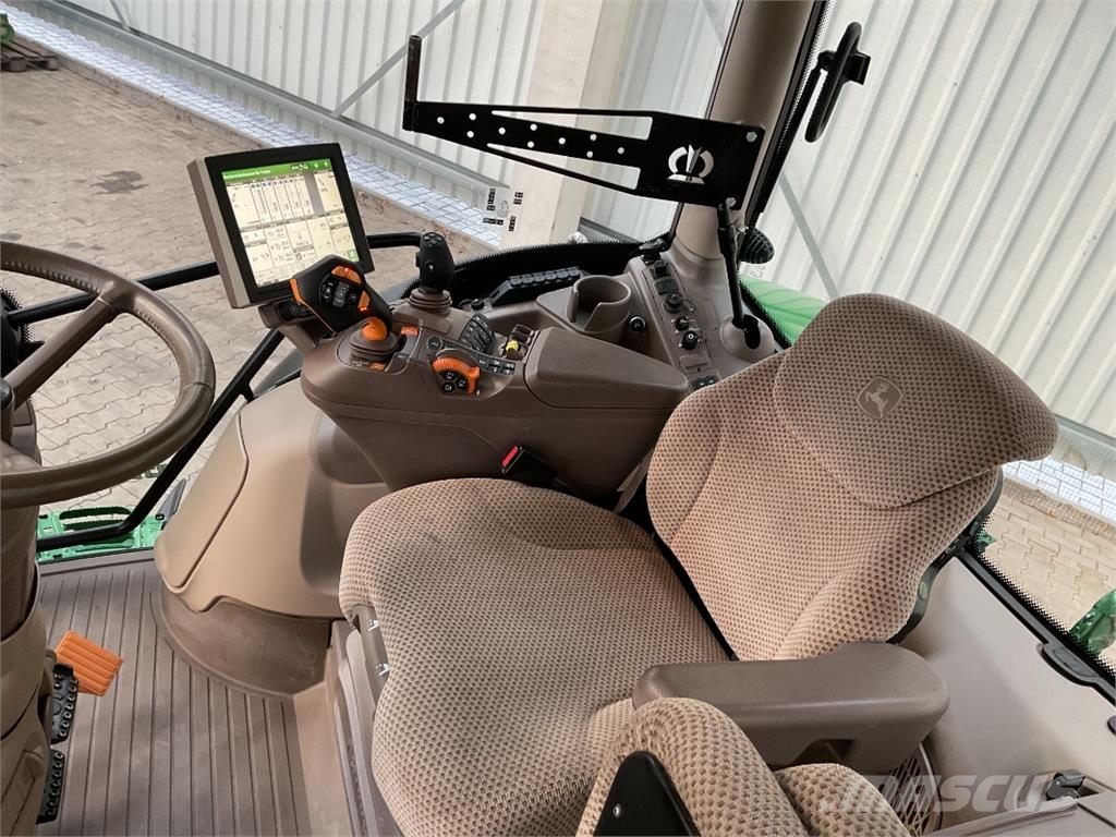 John Deere 6155R 曳引機