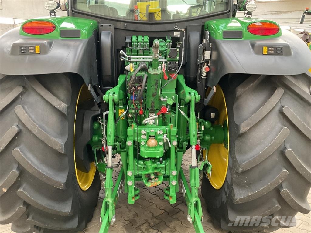 John Deere 6155R 曳引機
