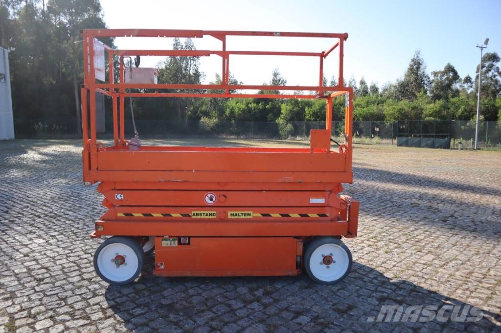 SkyJack SJ III 3220 Škaraste platforme