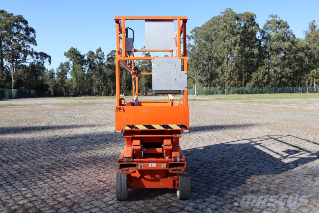 SkyJack SJ III 3220 Škaraste platforme