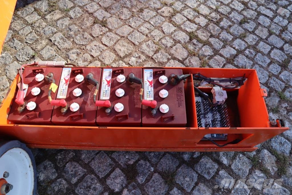 SkyJack SJ III 3220 Škaraste platforme