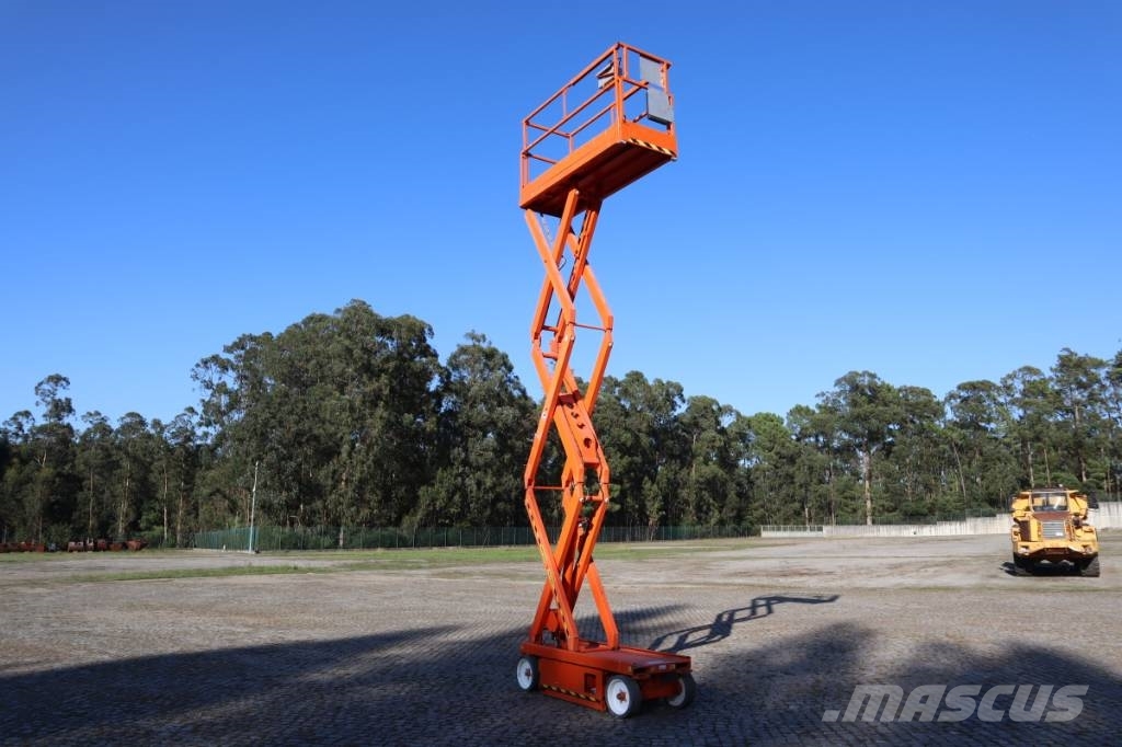 SkyJack SJ III 3220 Škaraste platforme