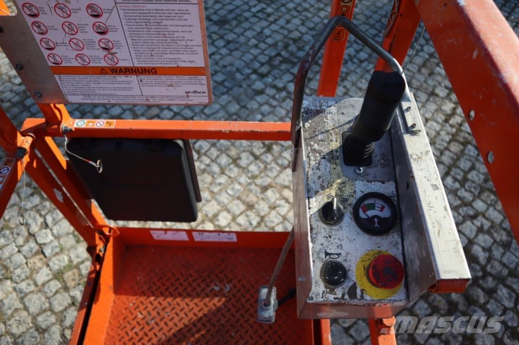 SkyJack SJ III 3220 Škaraste platforme