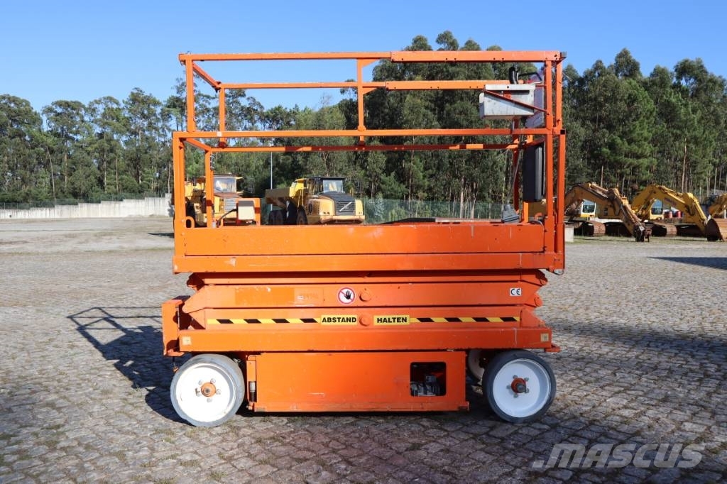 SkyJack SJ III 3220 Škaraste platforme