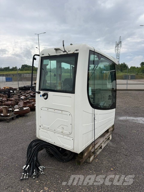 Liebherr LH 22 USED CAB Cabine en interieur
