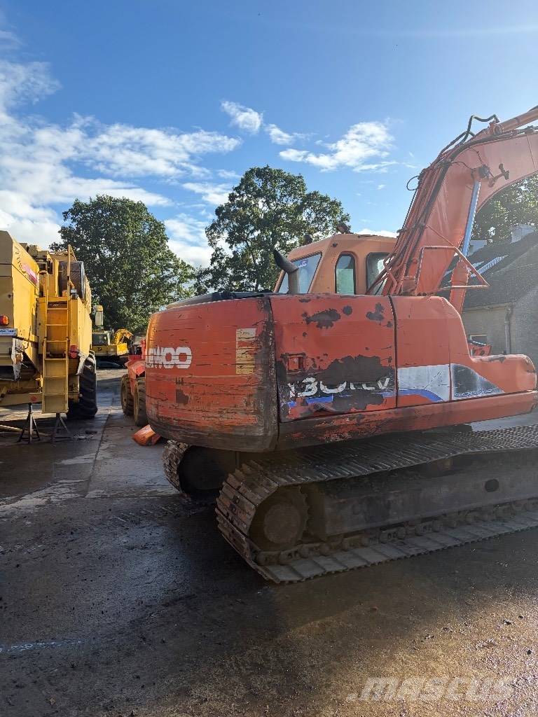 Daewoo Doosan 130 Excavadoras de cadenas