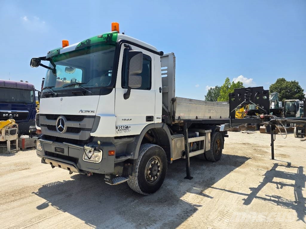 Mercedes-Benz Actros 1844 4X4 傾卸式卡車