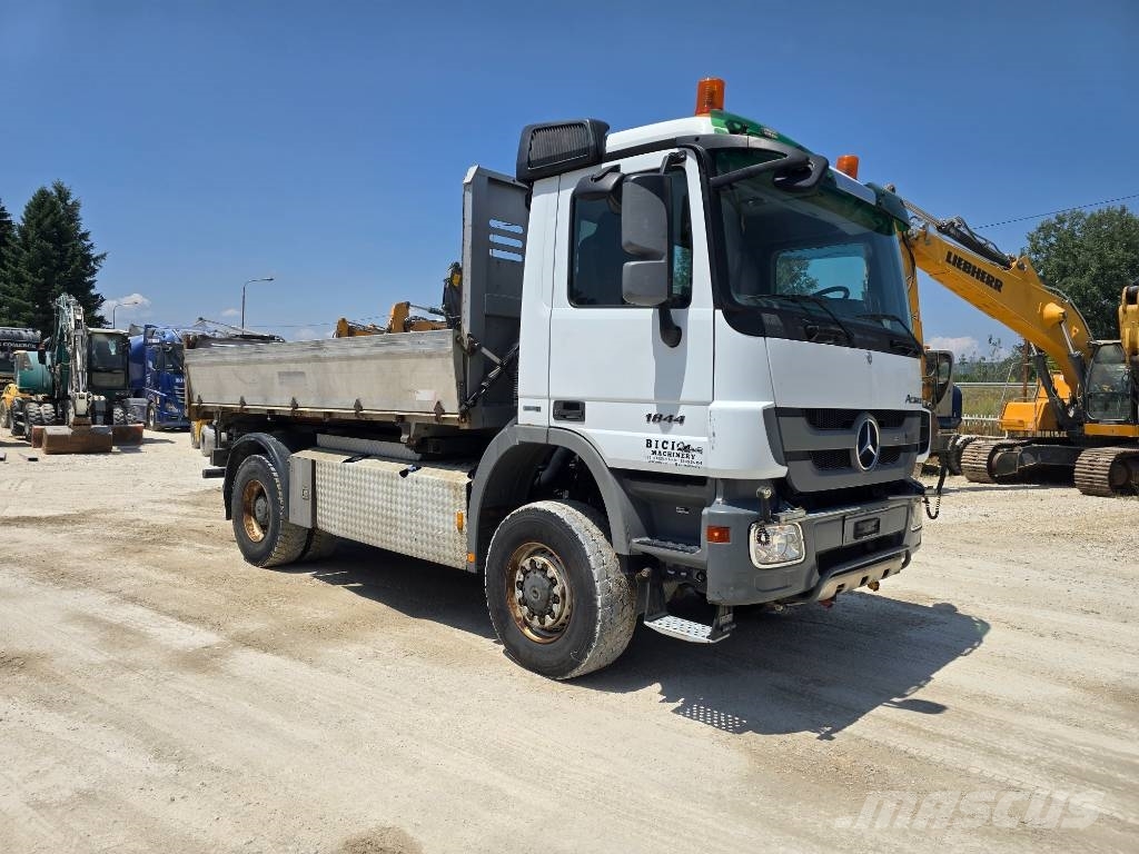 Mercedes-Benz Actros 1844 4X4 傾卸式卡車