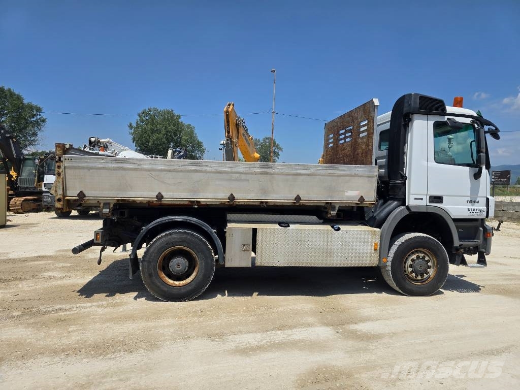 Mercedes-Benz Actros 1844 4X4 傾卸式卡車