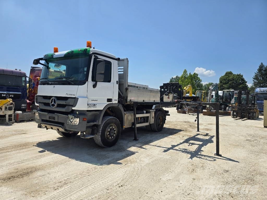 Mercedes-Benz Actros 1844 4X4 傾卸式卡車