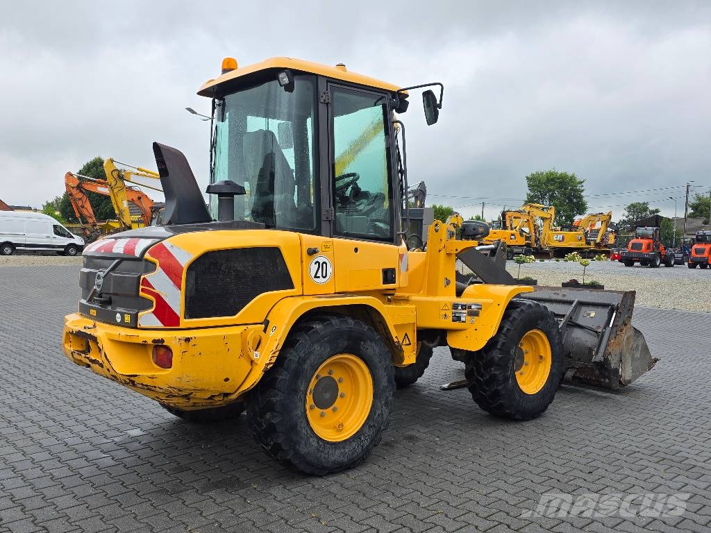 Volvo L35G, 2016 ROK, ŁYŻKA OTWIERANA + WIDŁY 輪胎式裝載機