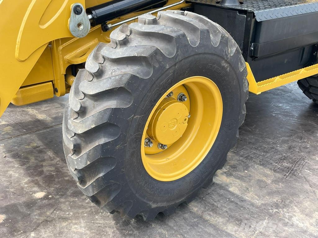 CAT 424 Εκσκαφείς Φορτωτές τύπου JCB