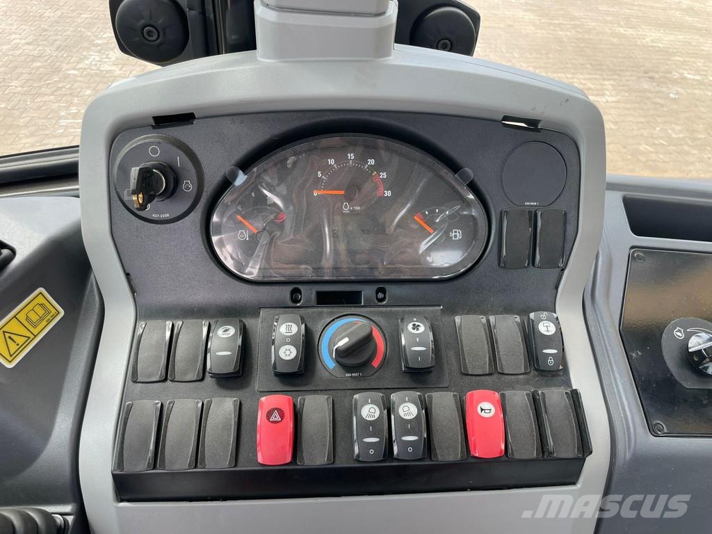 CAT 424 Εκσκαφείς Φορτωτές τύπου JCB