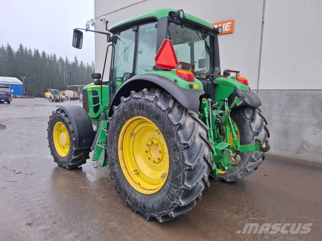 John Deere 6630 الجرارات
