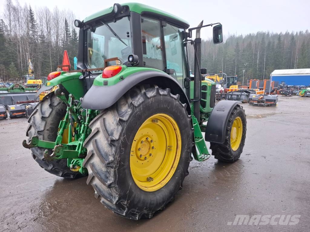 John Deere 6630 الجرارات