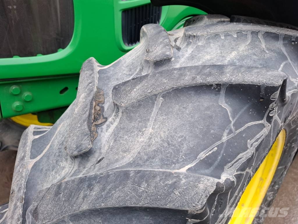 John Deere 6630 الجرارات
