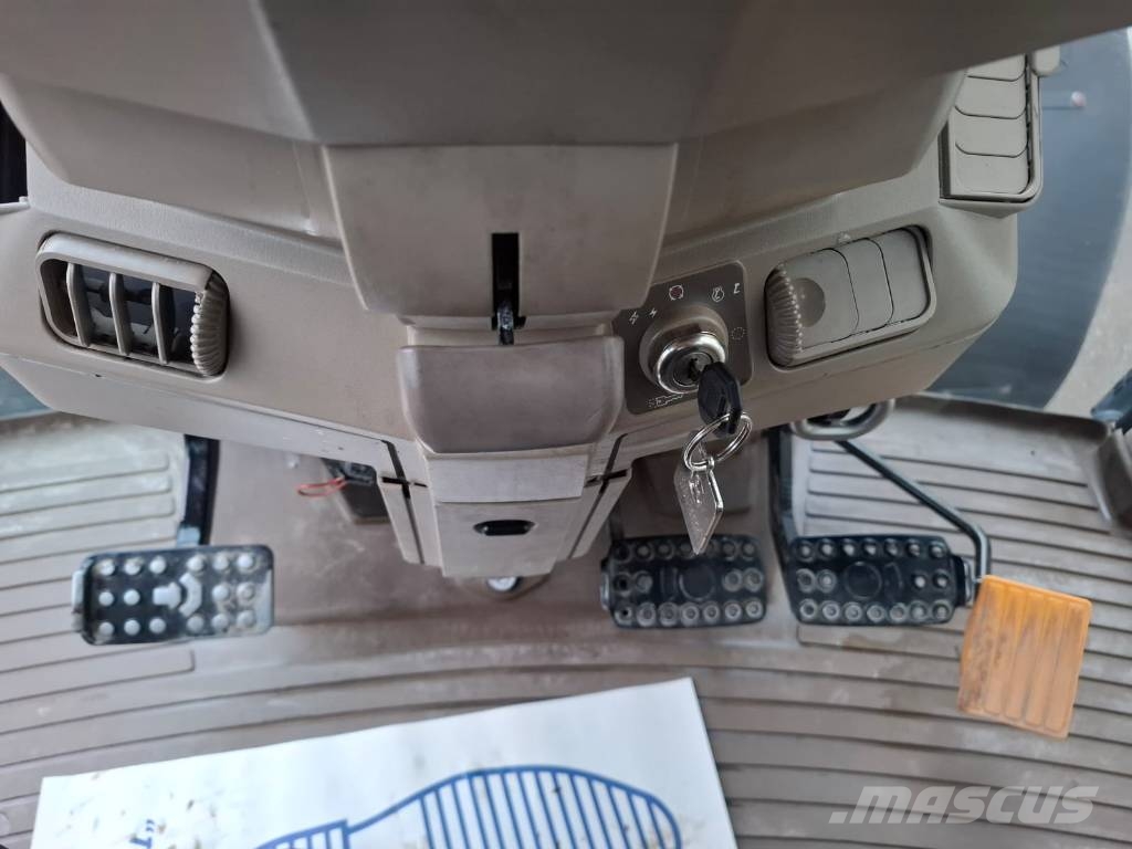 John Deere 6630 الجرارات