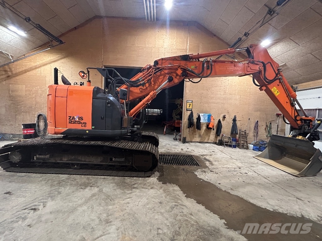 Hitachi ZX 225 US LC-5 B Kāpurķēžu ekskavatori