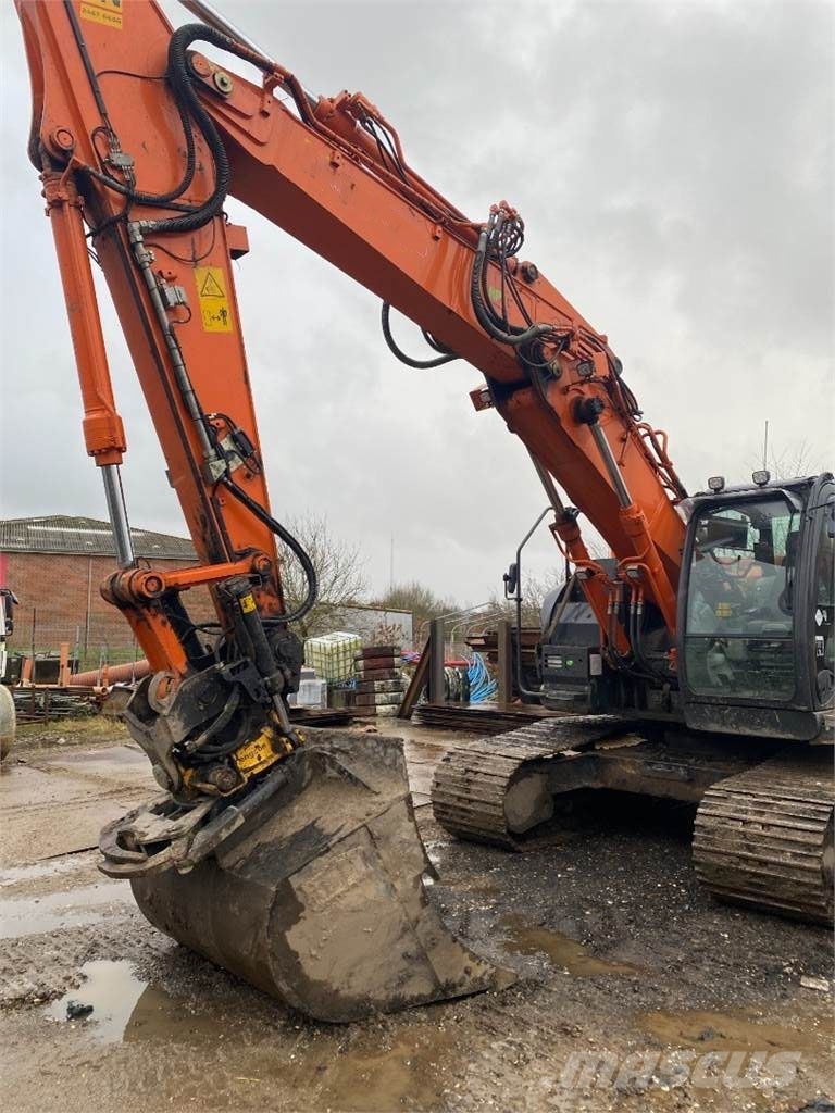 Hitachi ZX 225 US LC-5 B Kāpurķēžu ekskavatori