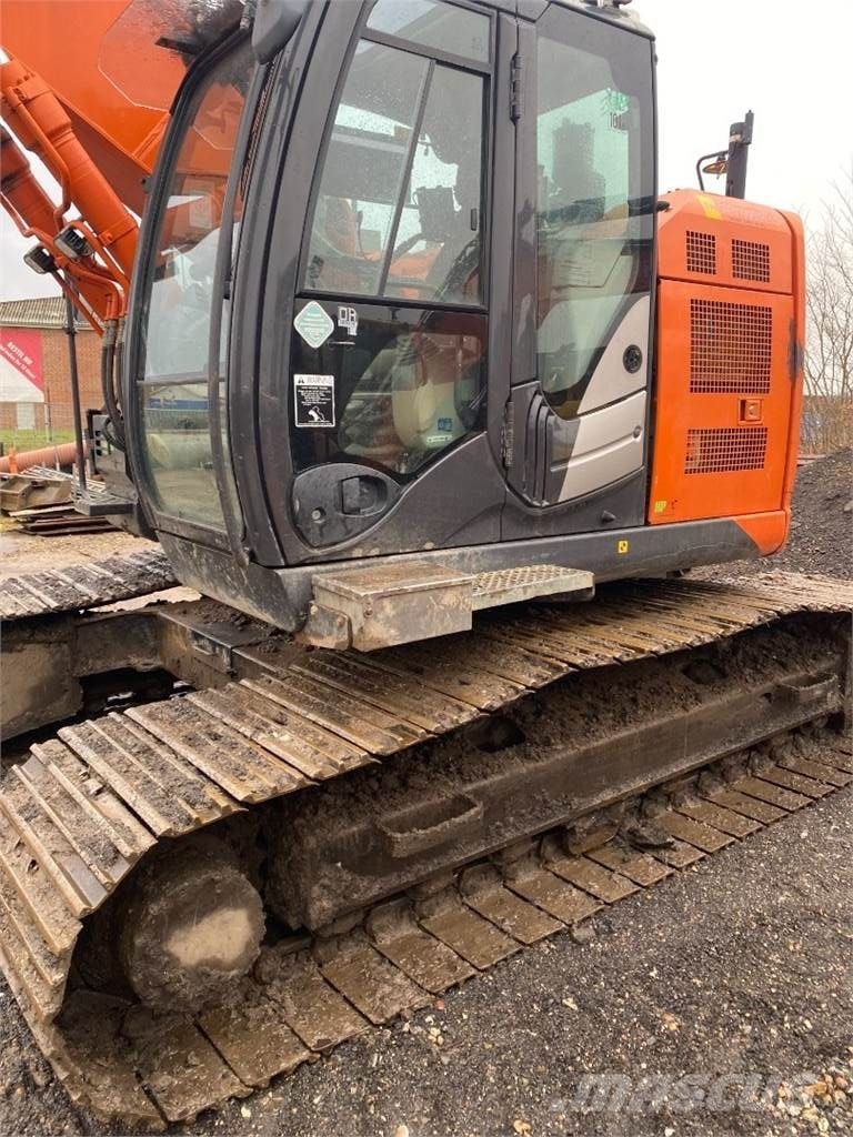 Hitachi ZX 225 US LC-5 B Kāpurķēžu ekskavatori
