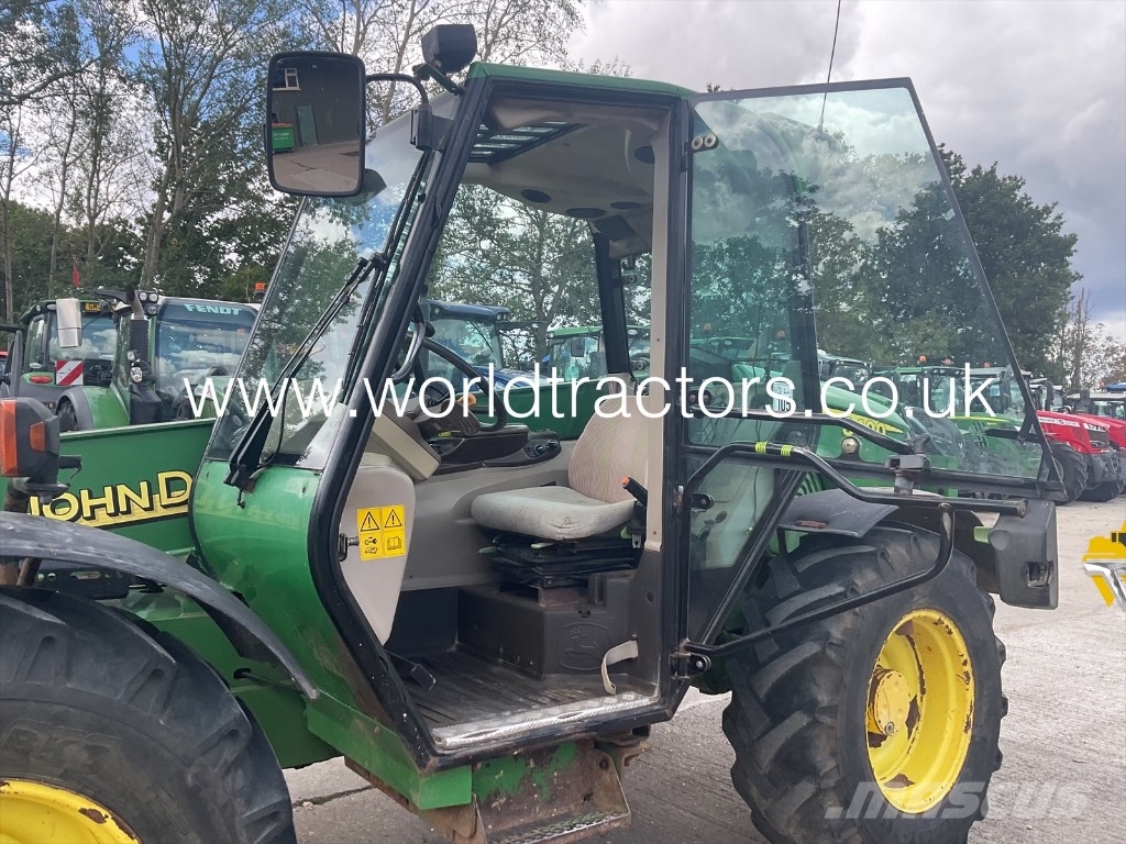 John Deere 3400 مناولات متداخلة