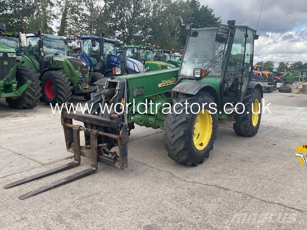 John Deere 3400 مناولات متداخلة