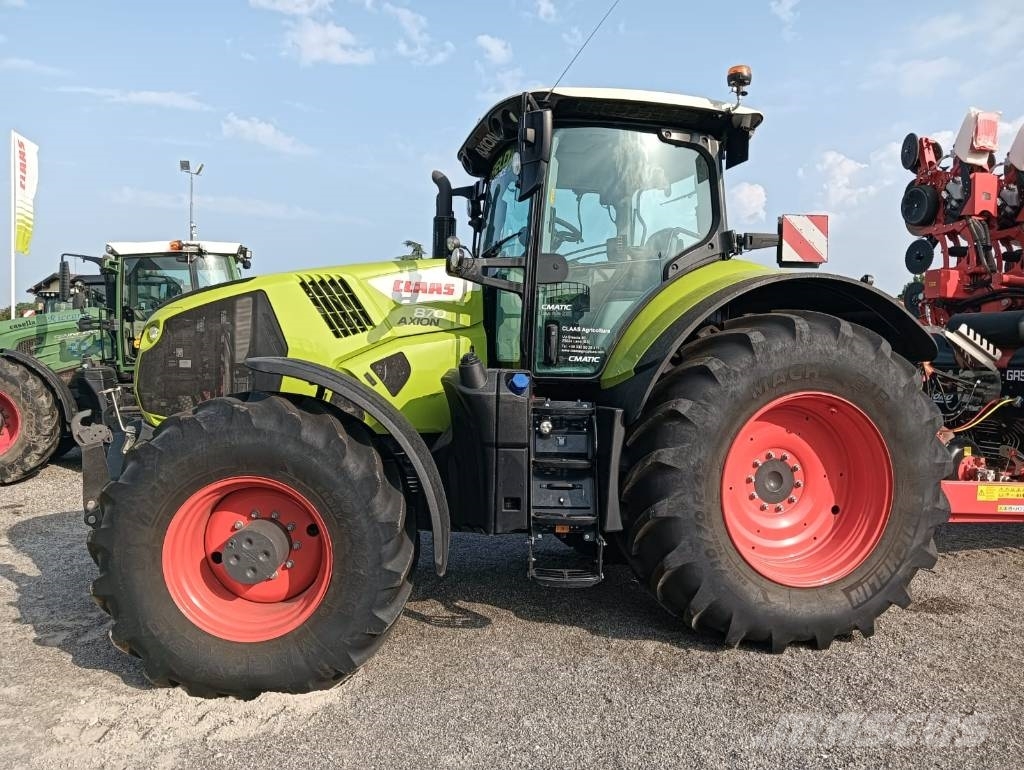 CLAAS Axion 870 Cmatic Traktorok