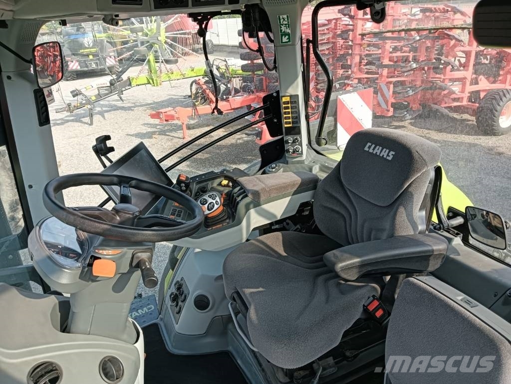 CLAAS Axion 870 Cmatic Traktorok