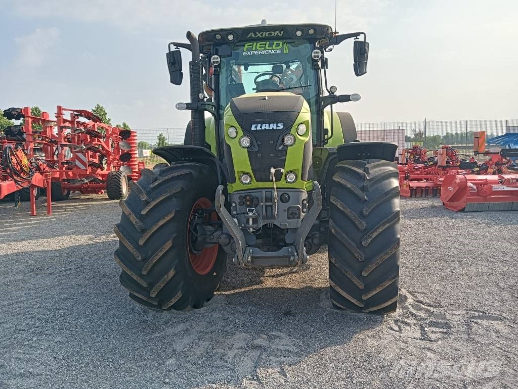 CLAAS Axion 870 Cmatic Traktorok
