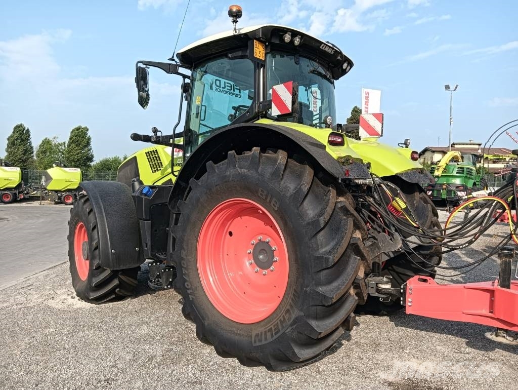 CLAAS Axion 870 Cmatic Traktorok