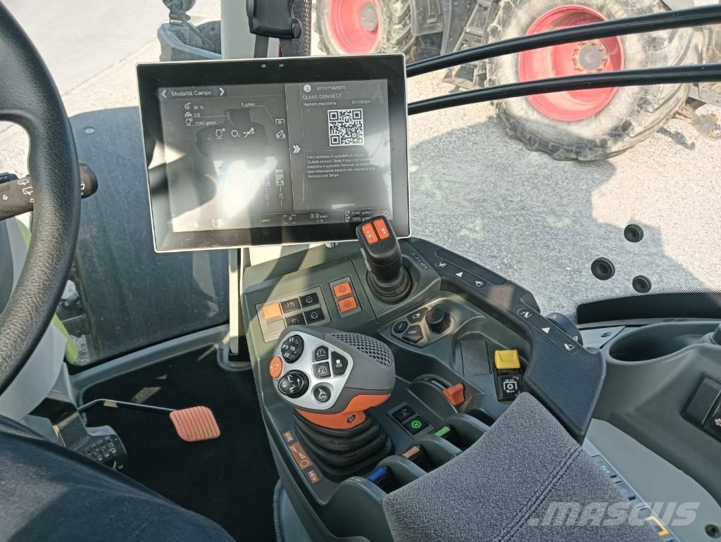 CLAAS Axion 870 Cmatic Traktorok