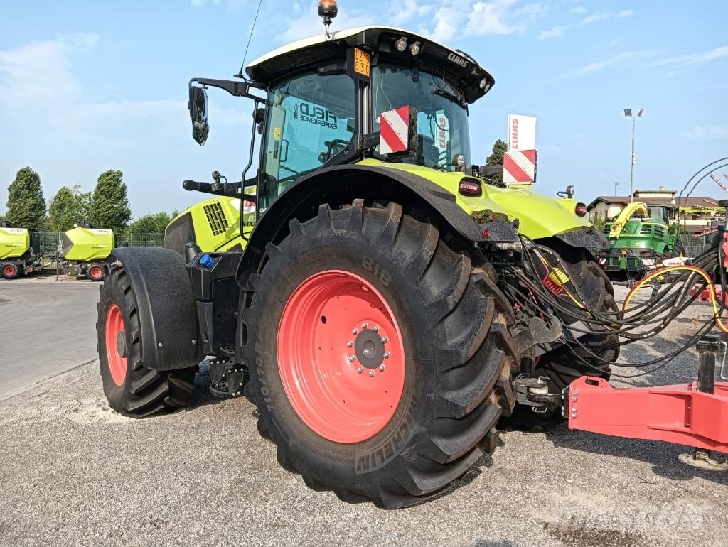 CLAAS Axion 870 Cmatic Traktorok