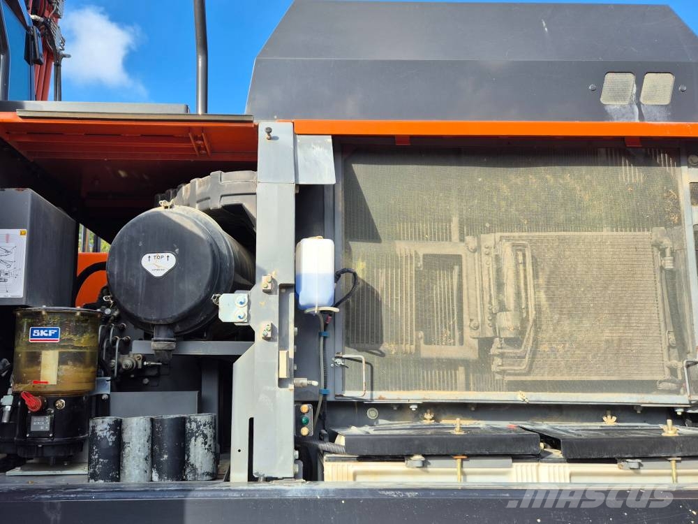 Hitachi ZX 300 LC N-6 Верижен екскаватор