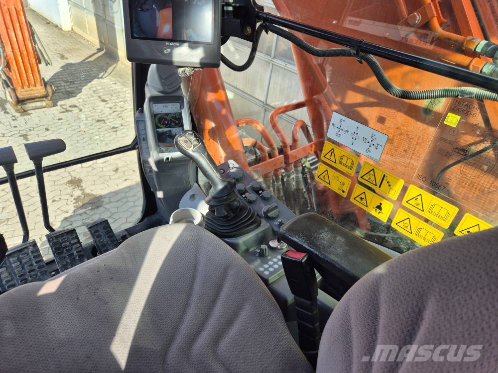 Hitachi ZX 300 LC N-6 Верижен екскаватор