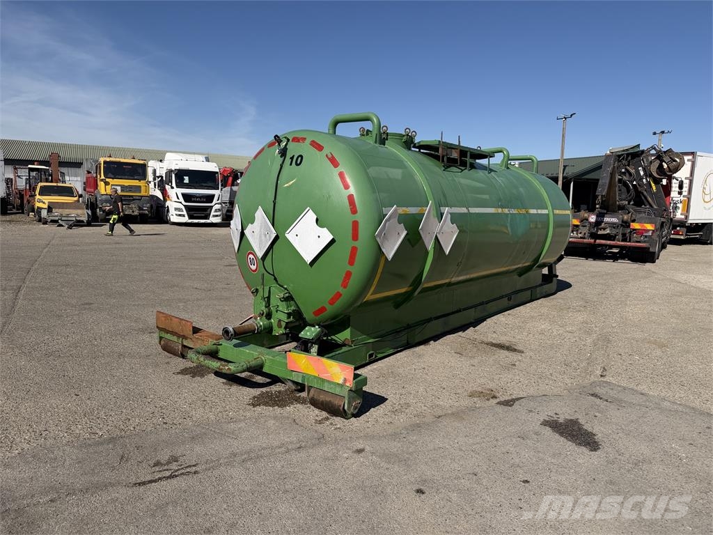 VIN 413 - STS KOVO CISTERNA 12000 l PHM VIN 413 Вантажівки-цистерни