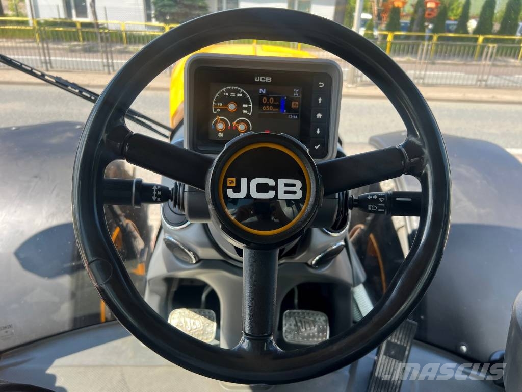JCB Fastrac 4220 Traktorit